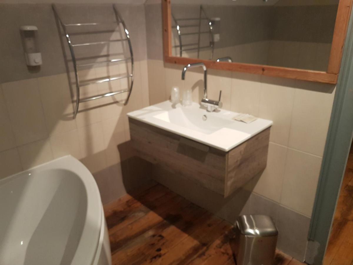 Le Betrot Bed & Breakfast Estissac Bagian luar foto