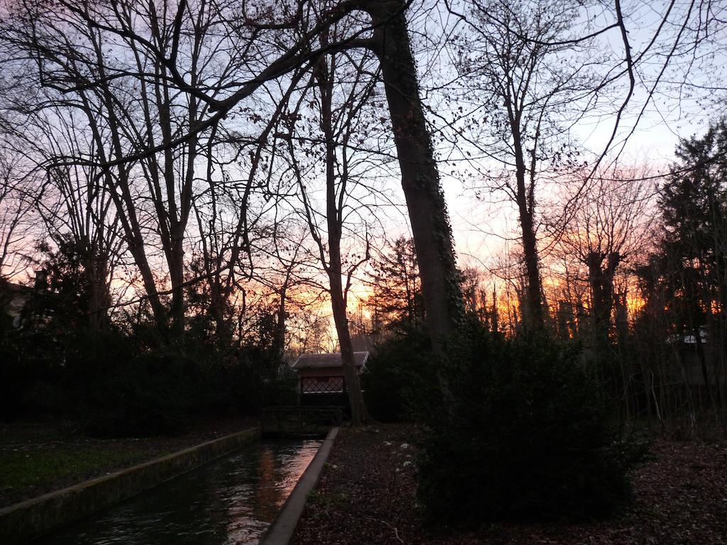 Le Betrot Bed & Breakfast Estissac Bagian luar foto