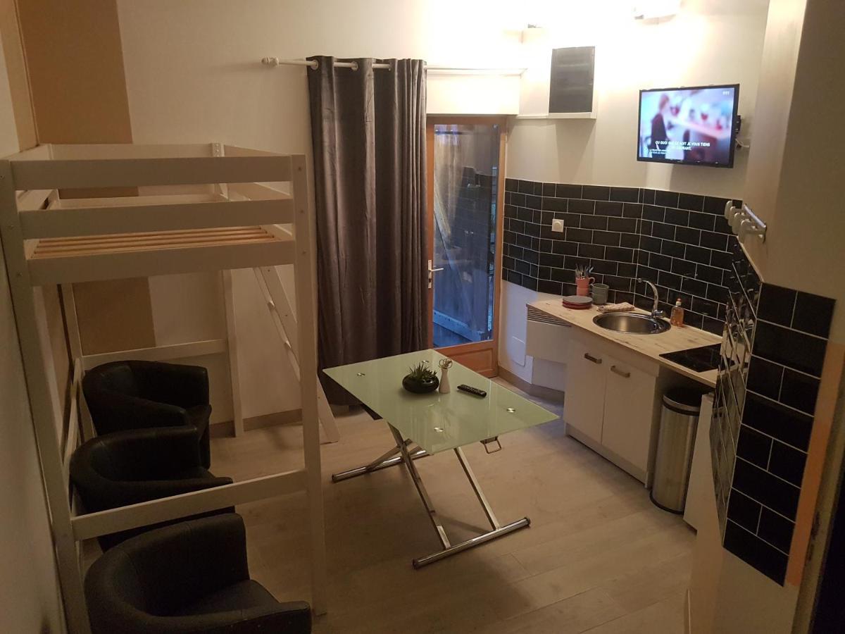 Le Betrot Bed & Breakfast Estissac Bagian luar foto