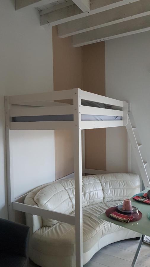 Le Betrot Bed & Breakfast Estissac Bagian luar foto