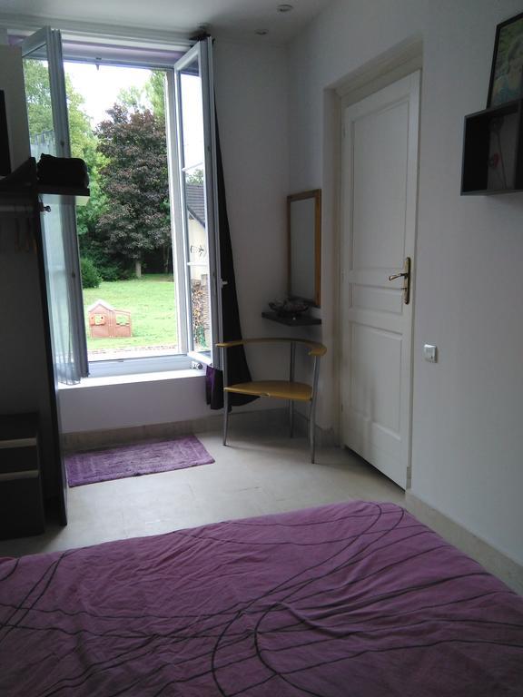Le Betrot Bed & Breakfast Estissac Bagian luar foto
